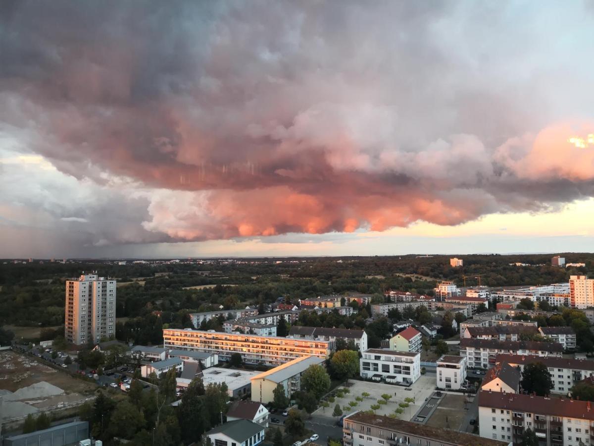 Skyline-Aussicht Und Fantastische Sonnenuntergaenge Apartment Ланген Екстериор снимка